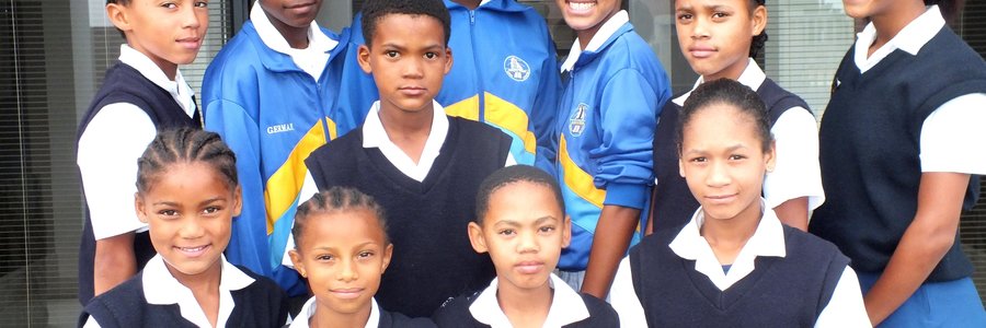 Gansbaai Primêr se atletiekpresteerders, met voor vlnr Shanique Baardman, Vasti Pietersen, Shane Gouws en Shamonique Malgas. Agter vlnr Owen Sauls, German Lewis, Heinrich Minnies, Verginey Fortuin, Nikita Salo, Lee-Anne May en Allison Tobias. Hulle het almal aan Suid-Boland Atletiek in Grabouw deelgeneem, met German Lewis, Allison Tobias en Owen Sauls wat daarna aan Boland Atletiek in die Paarl deelgeneem het en nou wag Coetzenburg op hulle.